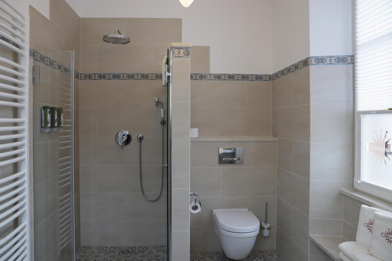 Boutique-Hotel Im Sternenhof Grosskarlbach Dış mekan fotoğraf