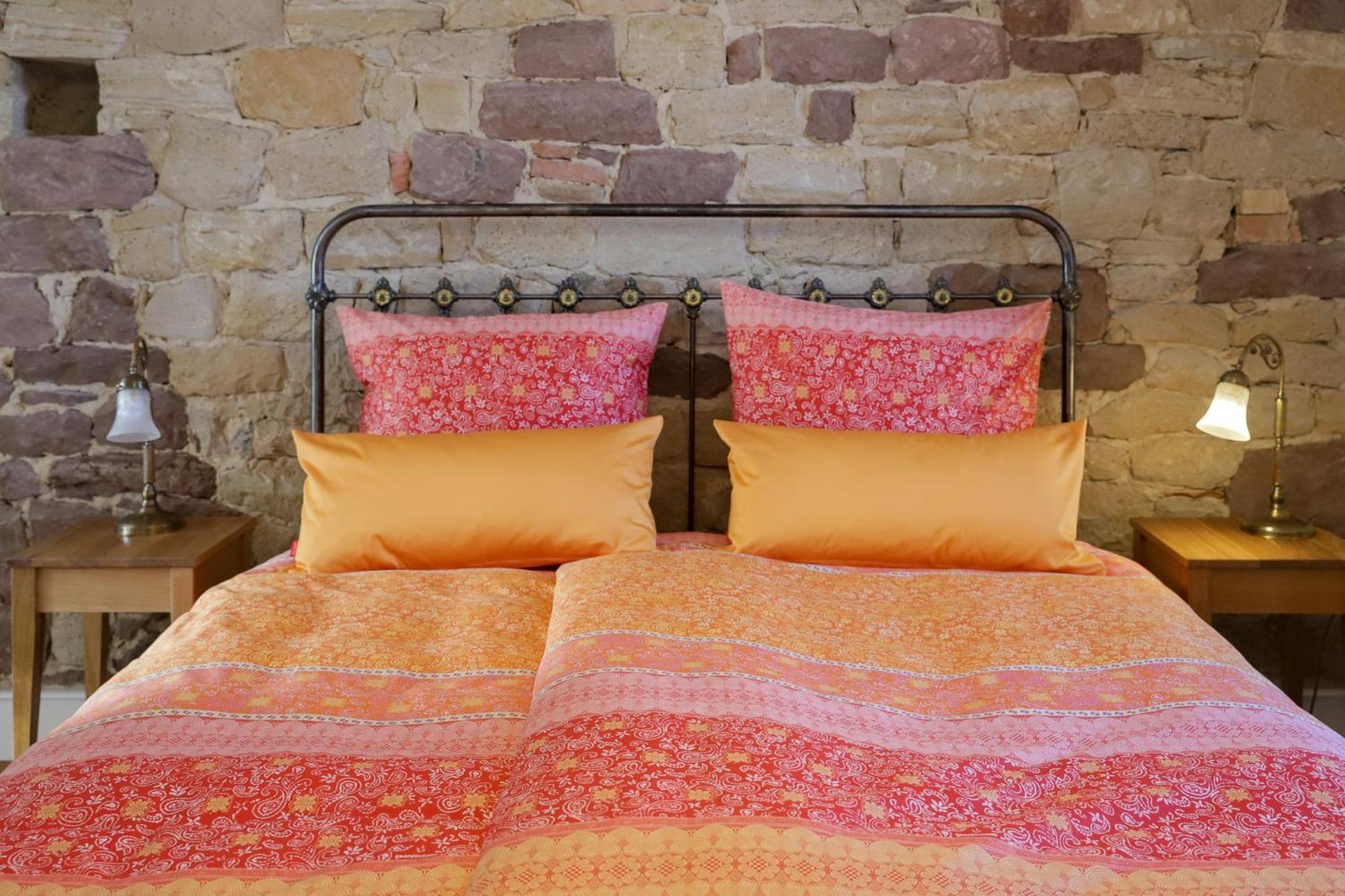 Boutique-Hotel Im Sternenhof Grosskarlbach Dış mekan fotoğraf